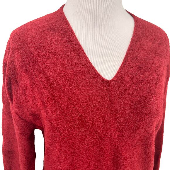 Nomadic Traders Red V-Neck Buttery Soft Sweater Size Large - Picture 2 of 6
